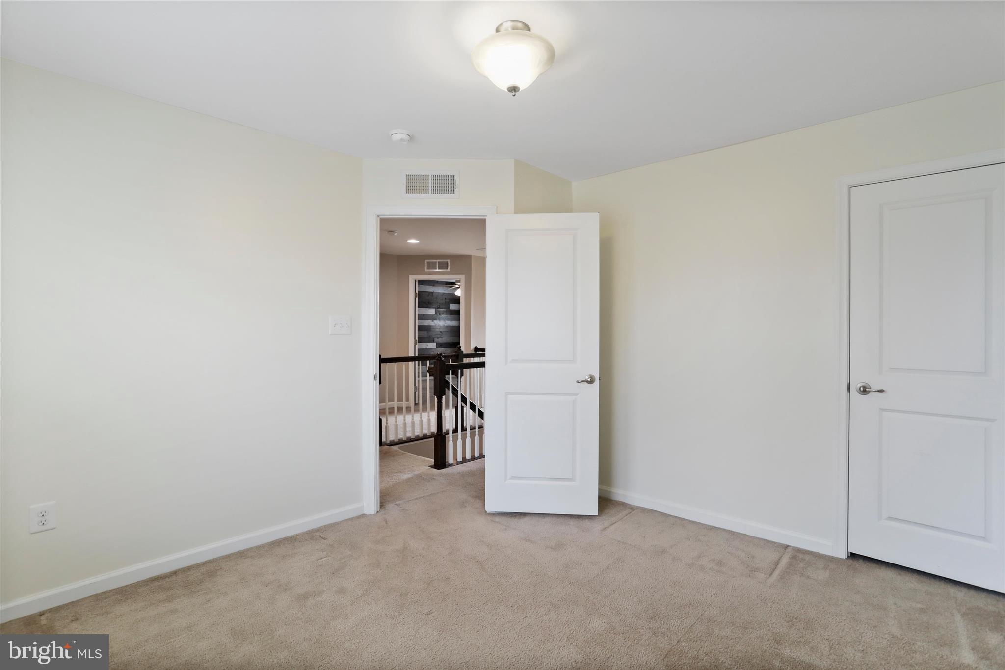 BROOKFIELD ON THE POTOMAC - Residential