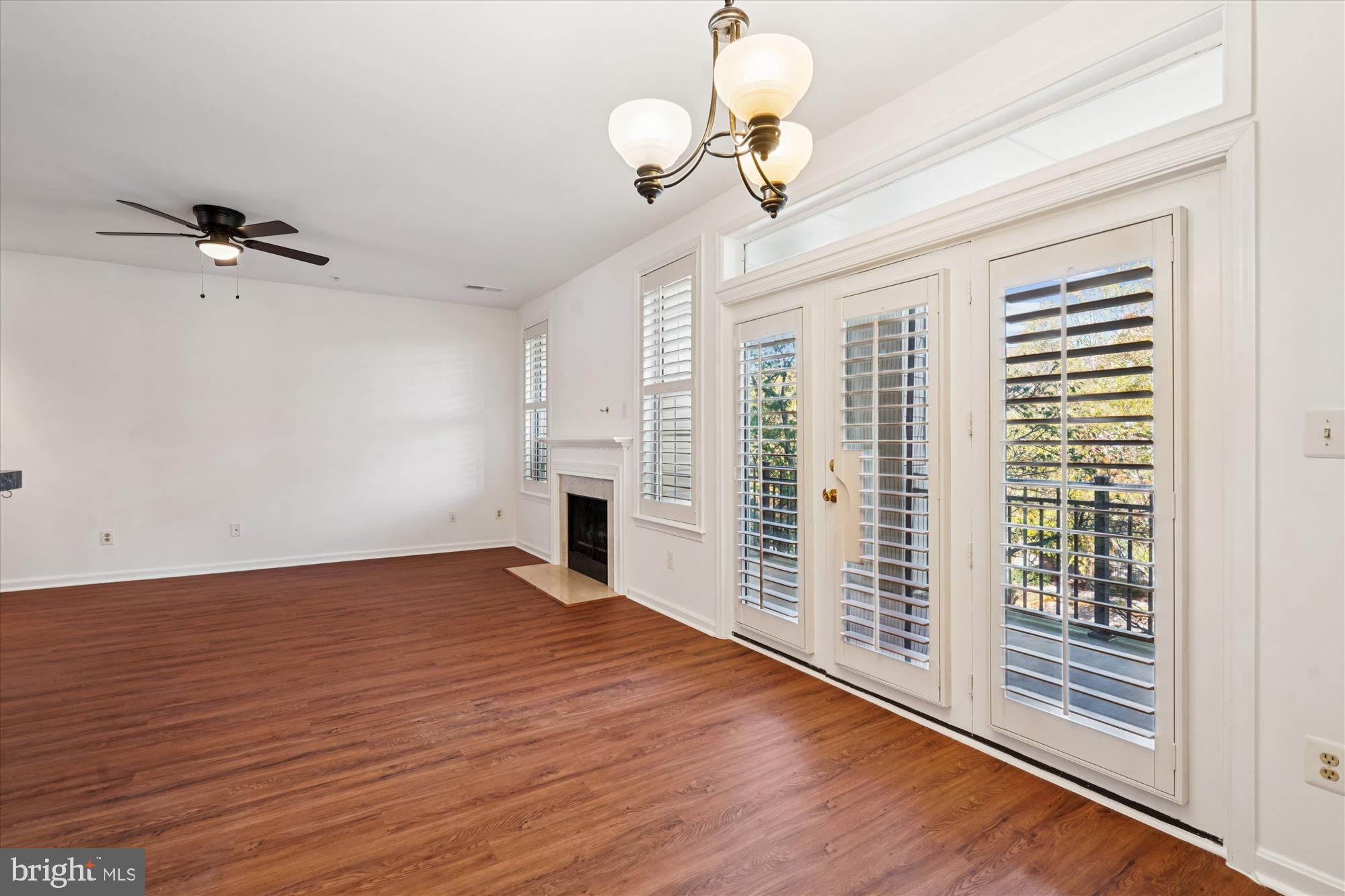 RESTON - Residential