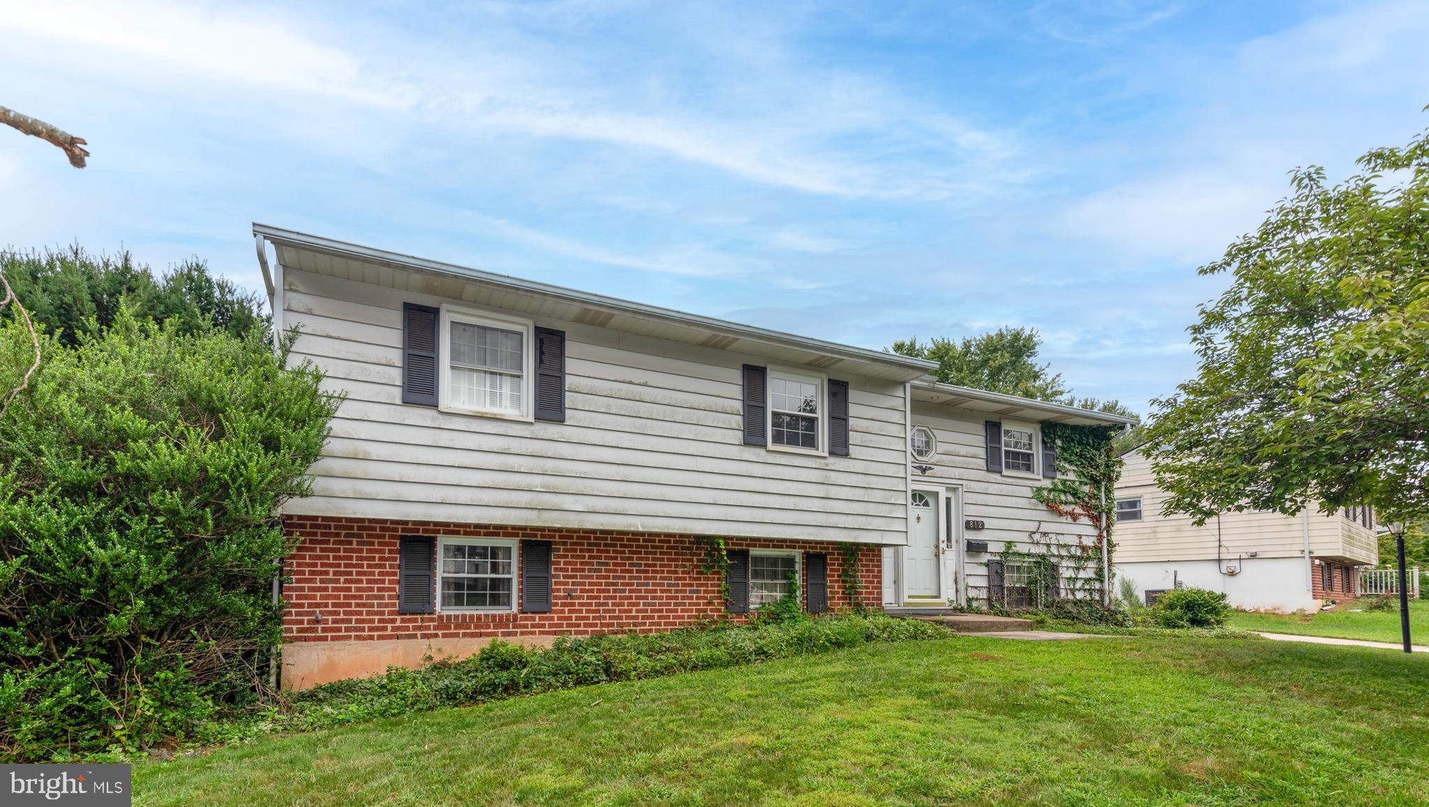List price is Opening Bid at the Online auction to be conducted on Auctioneers website.
- Auction ends Tuesday, September 16, 2025 at 11:00 AM. Renovation Opportunity: Split-Level Home in the Reisterstown Community of Baltimore County includes 4 bedrooms and 1.5 bathrooms. welcome guests into the home through the front entryway walk up to the main level which includes a lining and dining room combo, eat-in kitchen, 3 bedrooms and 1 full bathroom. The lower level is fully finished with a family room, 1 bedroom, utilities & storage,laundry area and a half bathroom. Features include: Wood type floors throughout the main level, Spacious backyard with a shed for extra storage , Central a/c, Private driveway.