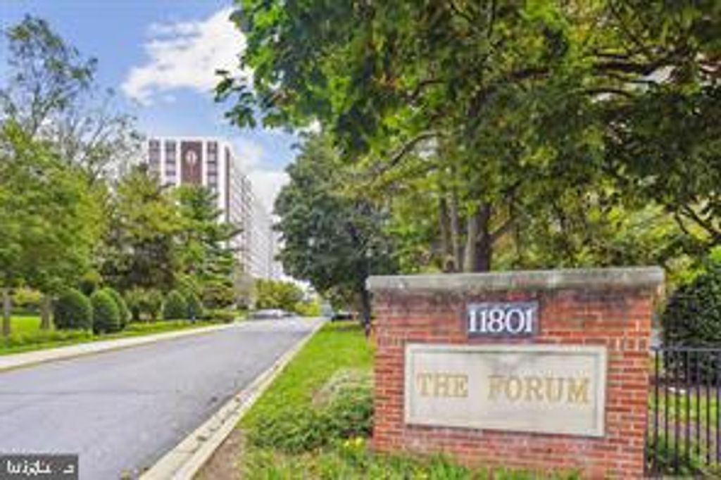 Photo of 11801 Rockville Pike #1412, ROCKVILLE, MD 20852 (MLS # MDMC2230910)