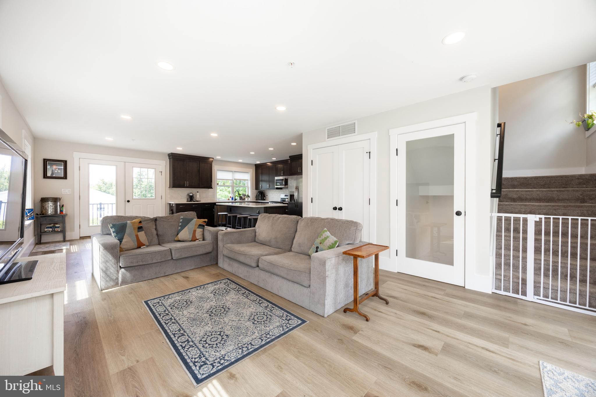 WHITELAND CREST - Residential Lease