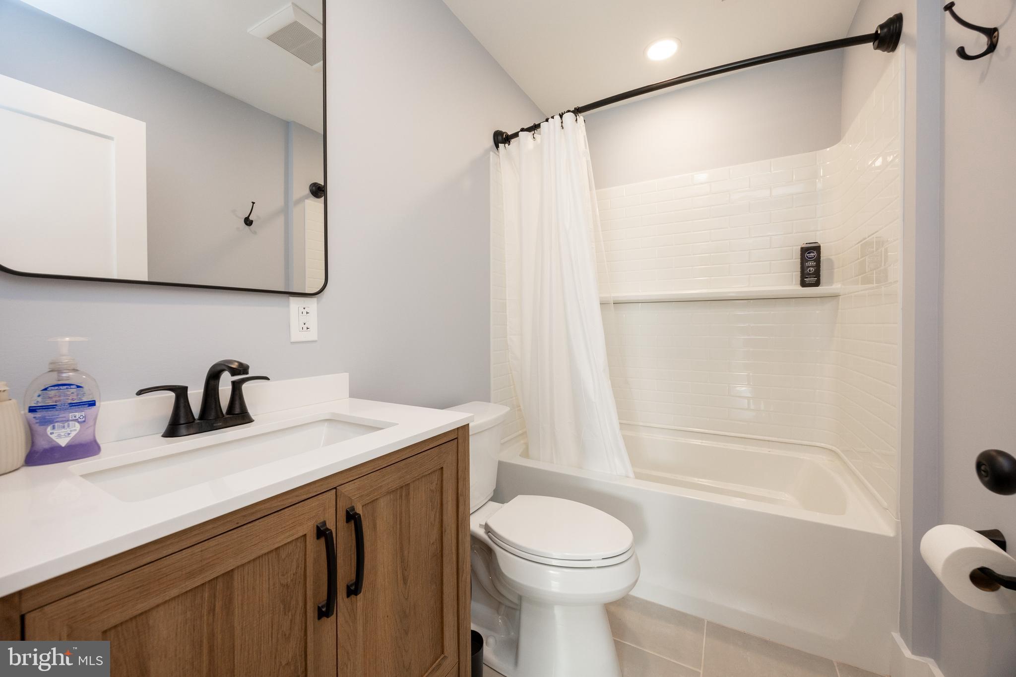 WHITELAND CREST - Residential Lease