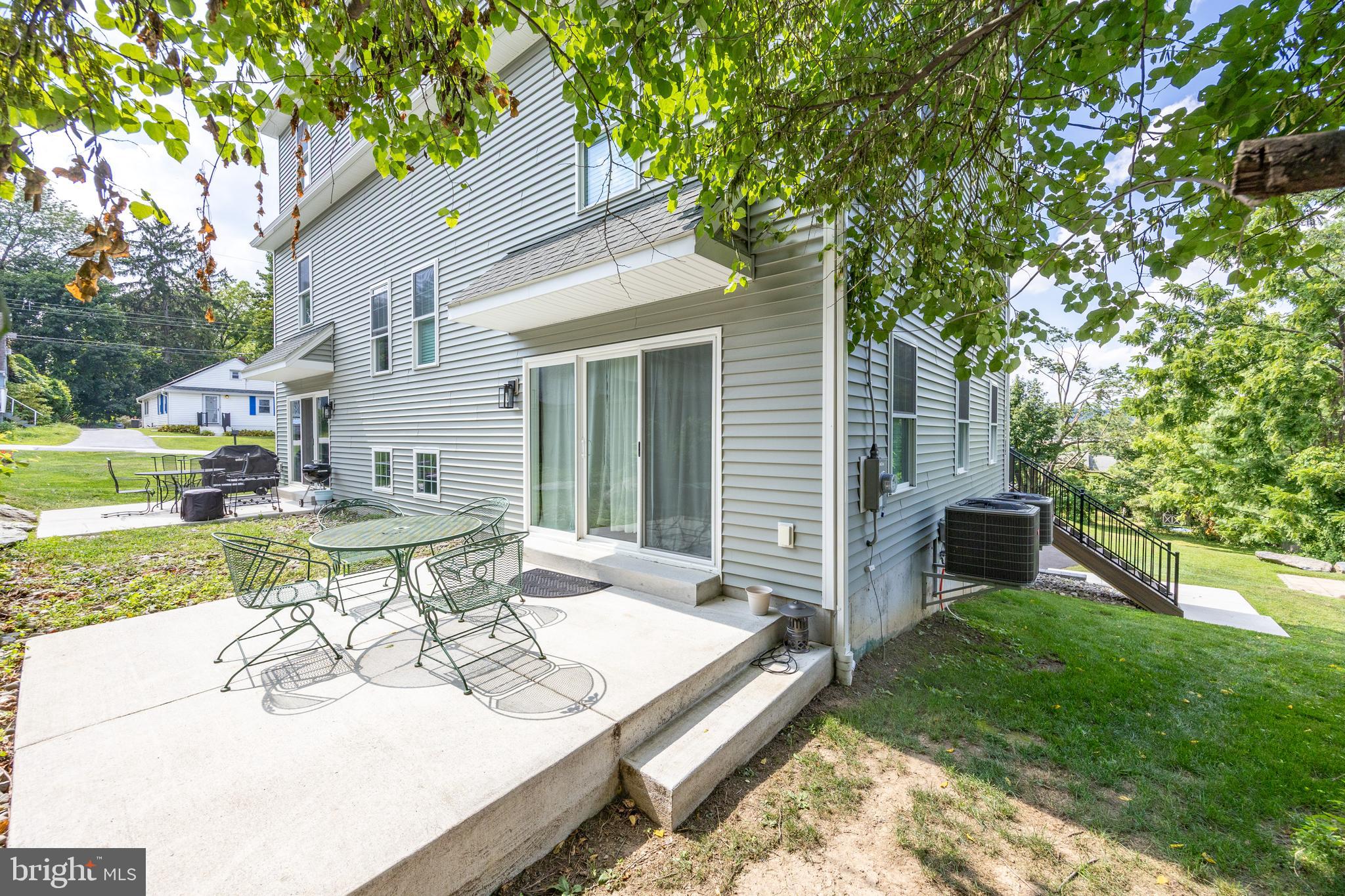 WHITELAND CREST - Residential Lease