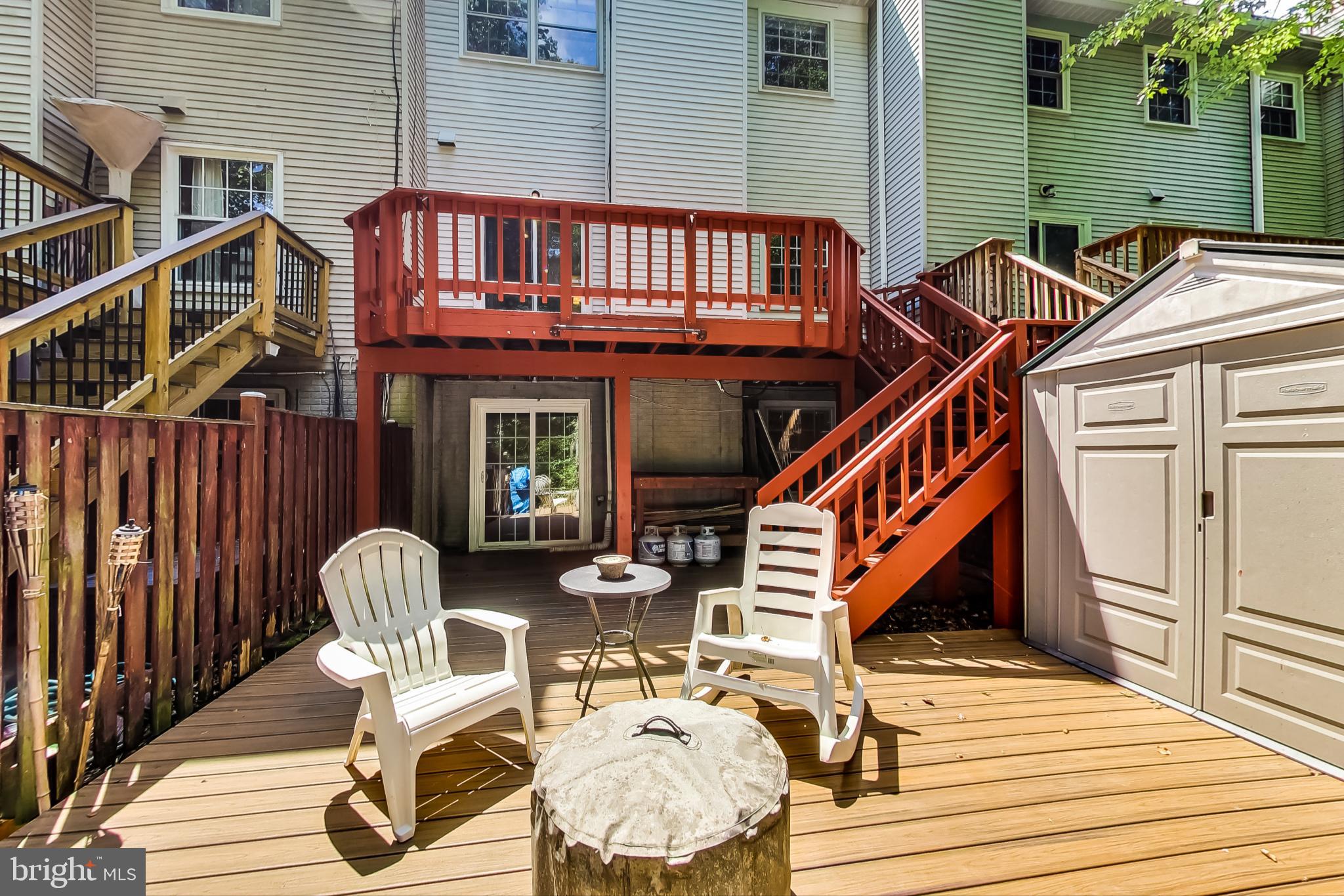 LAKE DEVEREUX - Residential