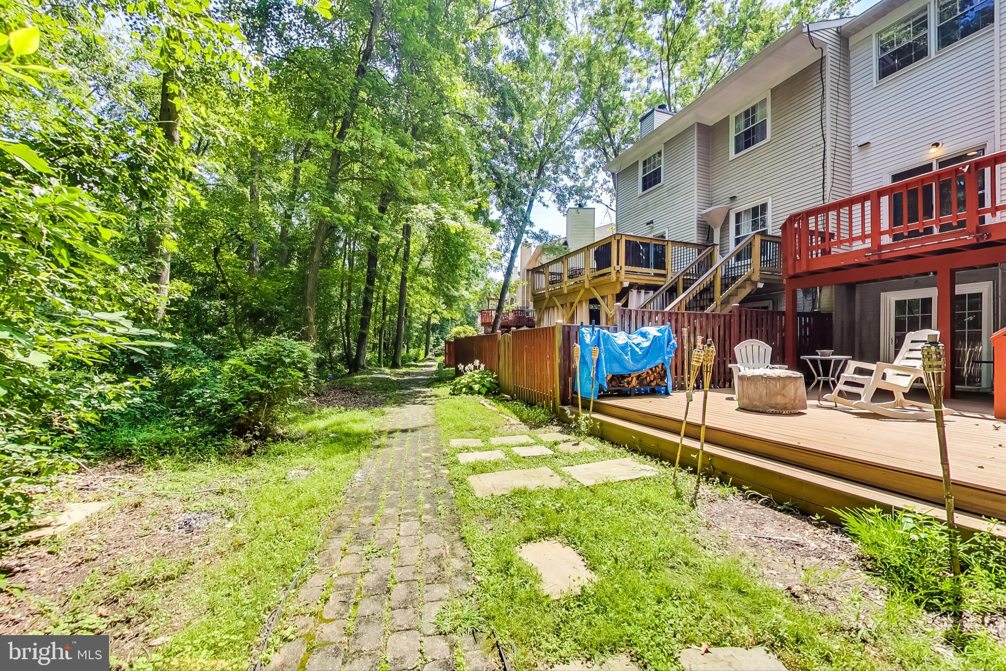 LAKE DEVEREUX - Residential