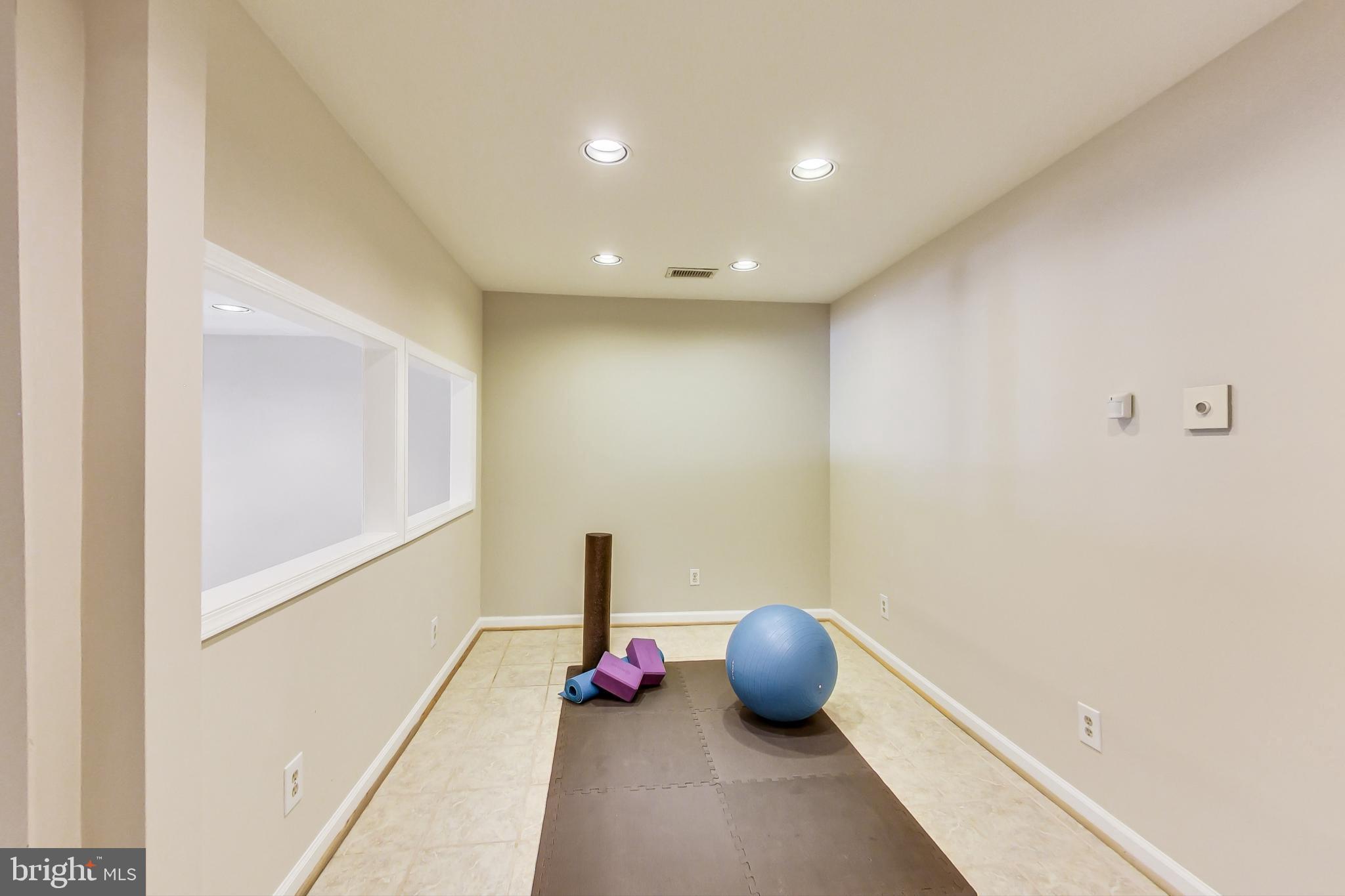 LAKE DEVEREUX - Residential