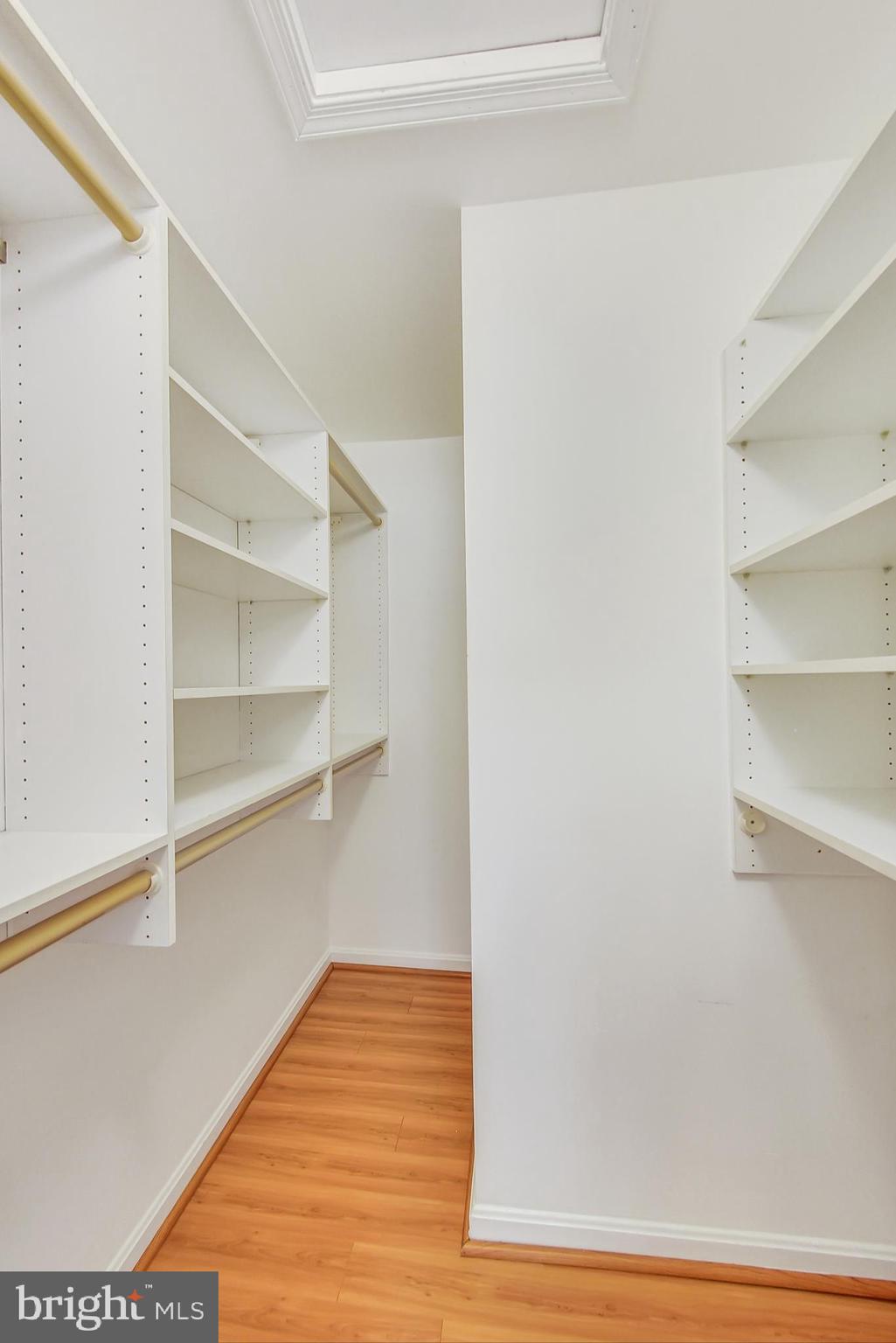 LAKE DEVEREUX - Residential