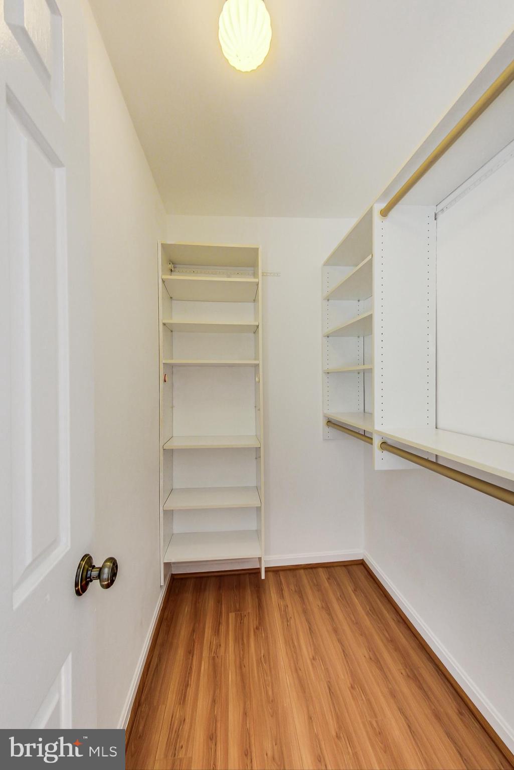 LAKE DEVEREUX - Residential