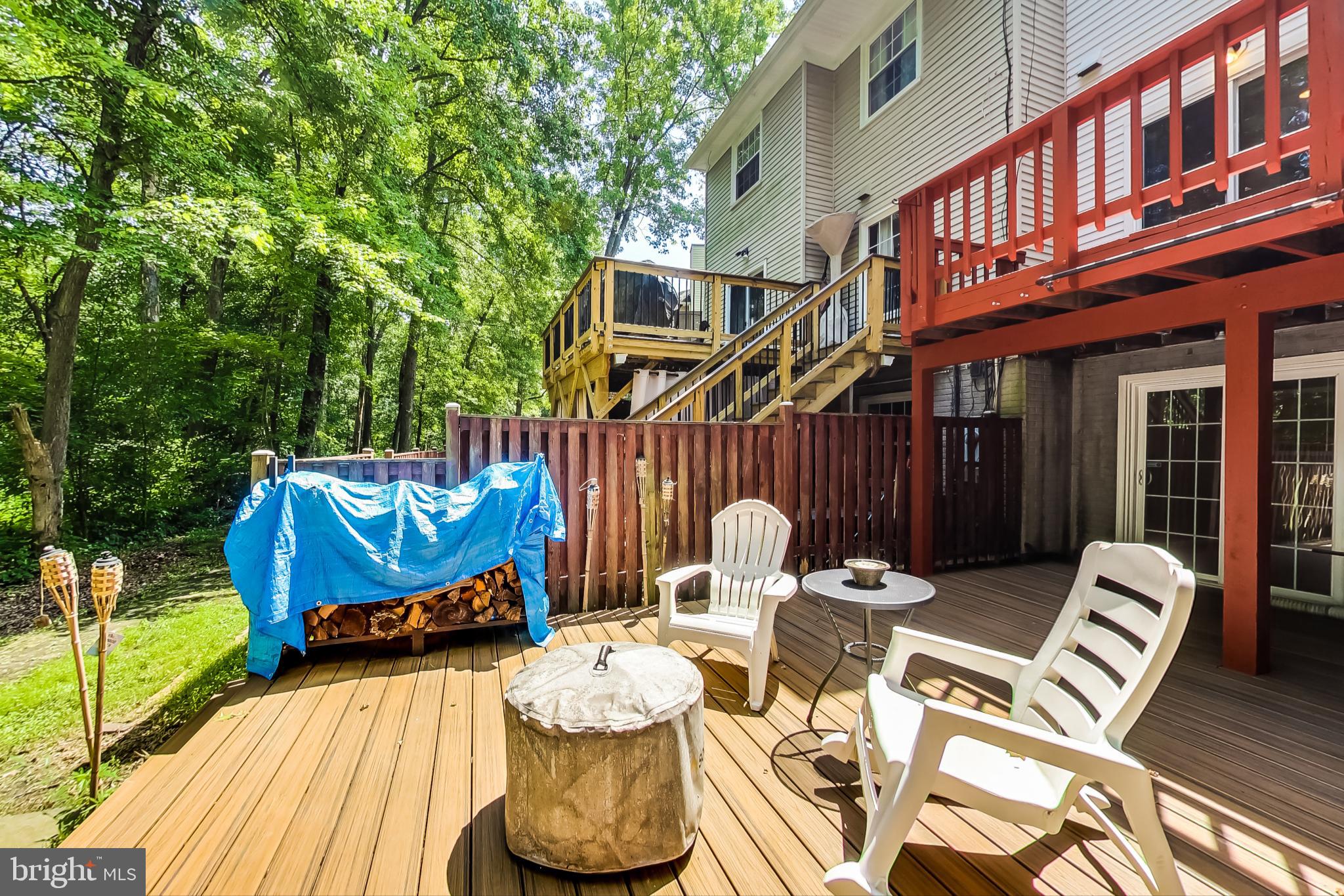 LAKE DEVEREUX - Residential