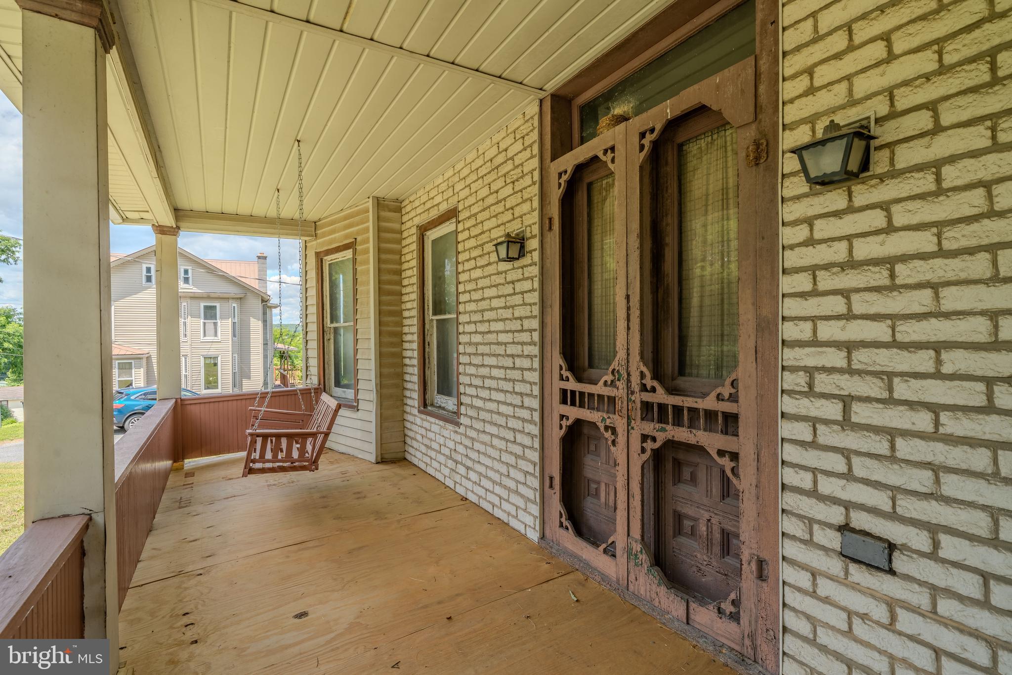 205 SUNBURY STREET