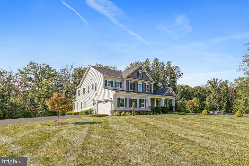 Photo of 136 Greentree Farm Drive, DICKERSON, MD 20842 (MLS # MDMC2201426)