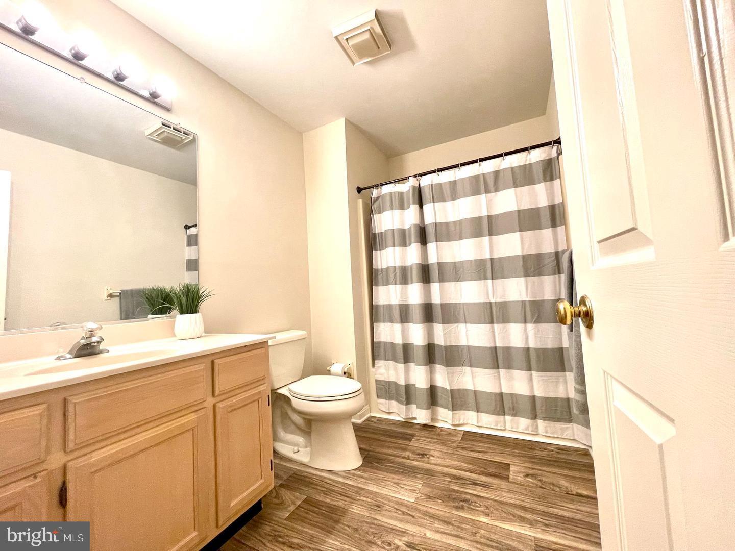 BRIDGE POINTE TOWNHOUSES - Residential Lease