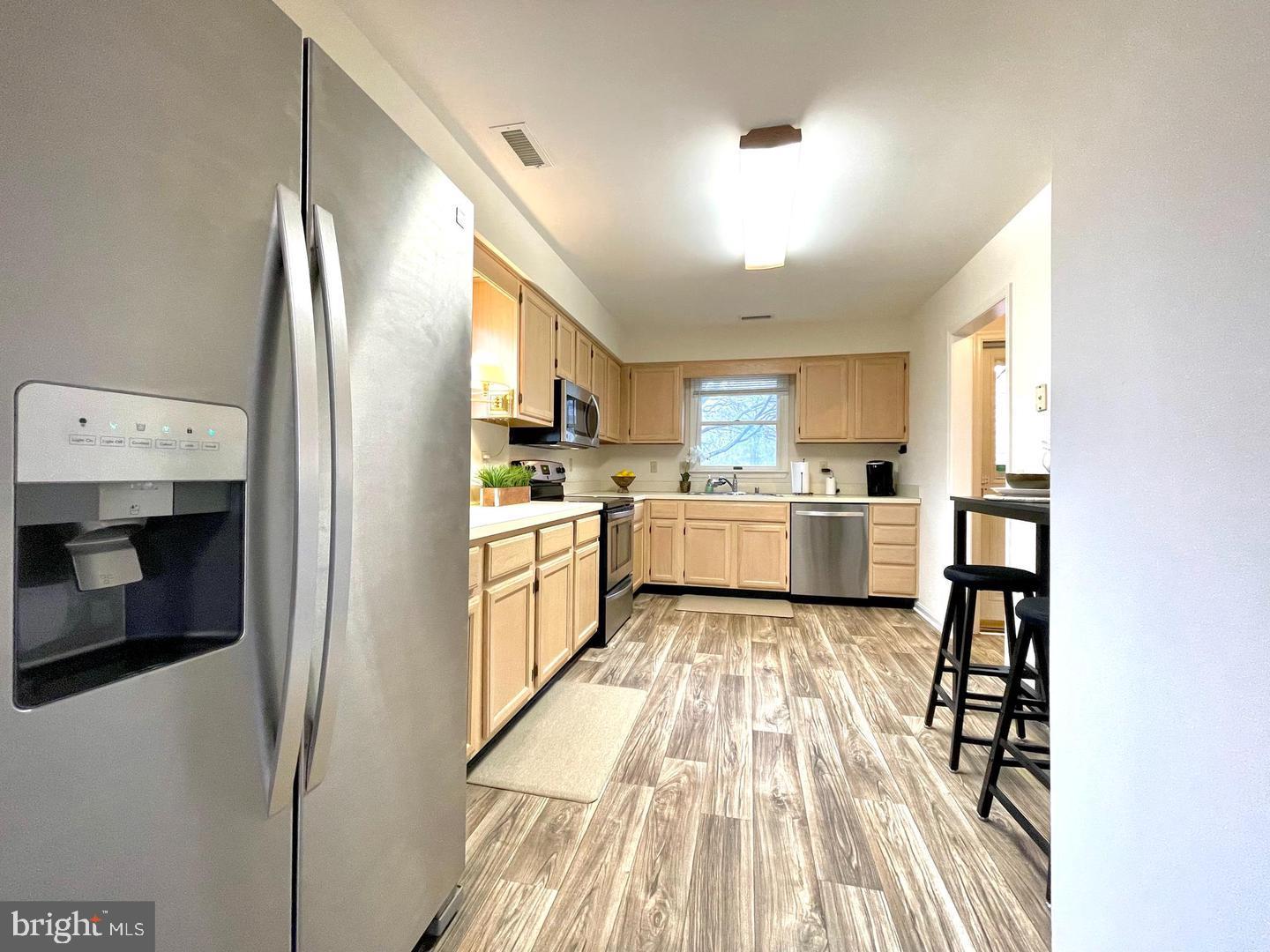 BRIDGE POINTE TOWNHOUSES - Residential Lease