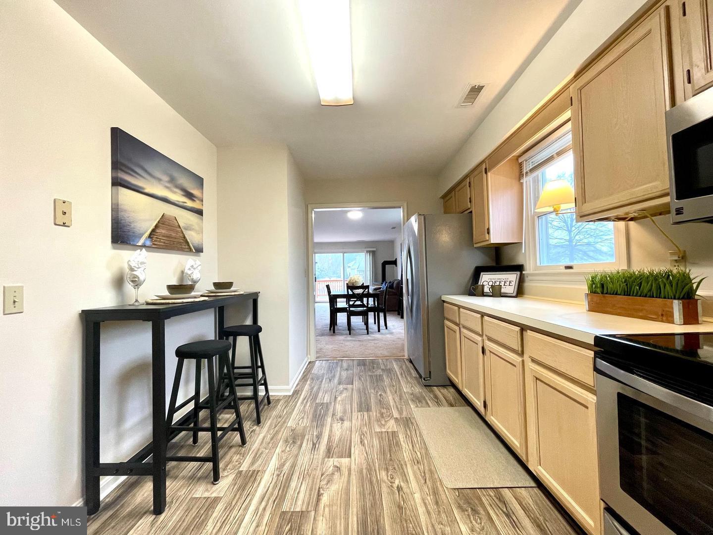 BRIDGE POINTE TOWNHOUSES - Residential Lease