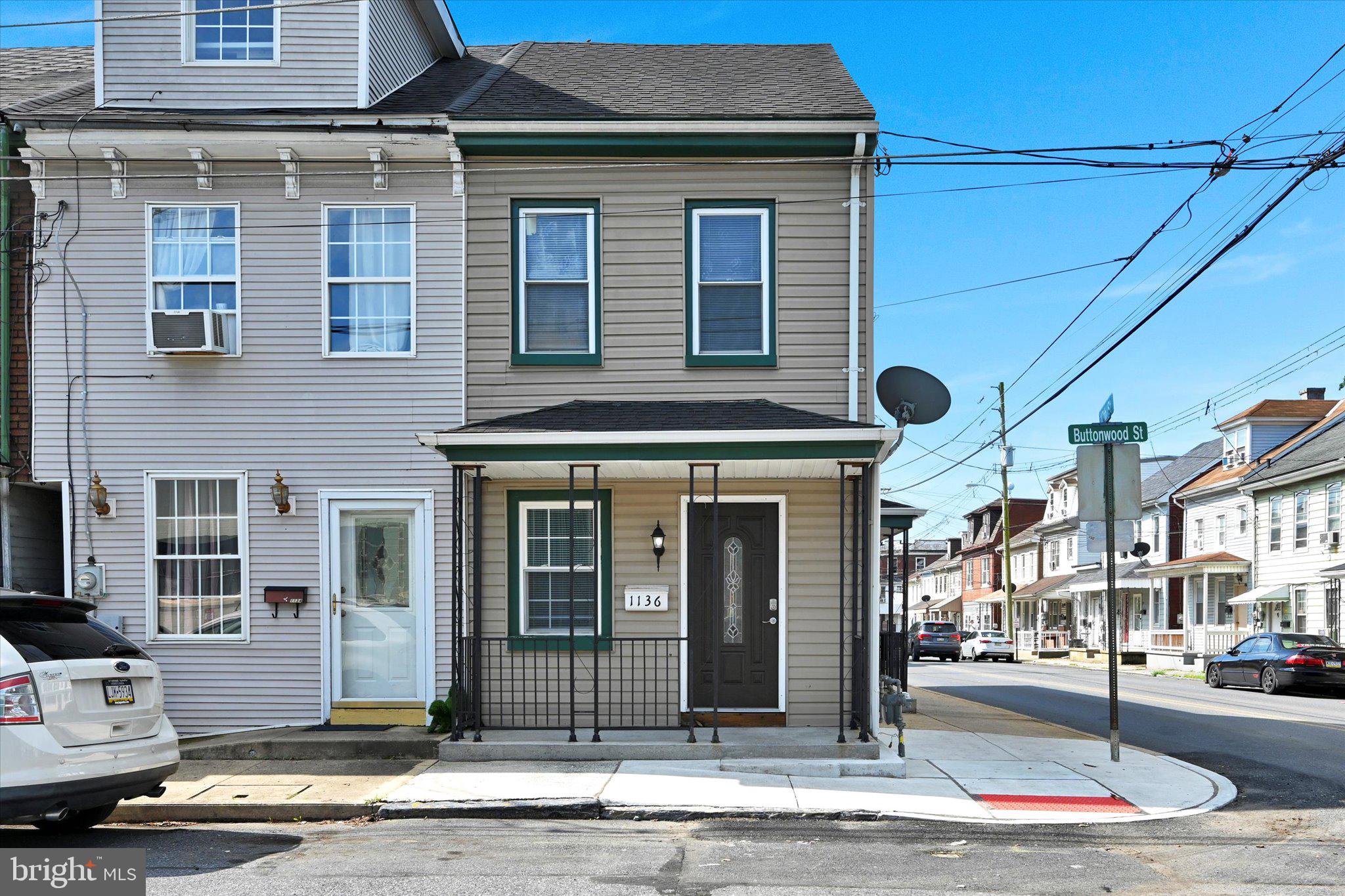 1136 BUTTONWOOD STREET