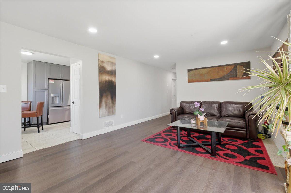 HILLCREST GARDENS - Residential