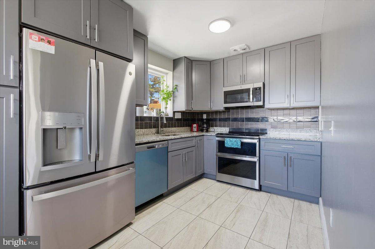 HILLCREST GARDENS - Residential