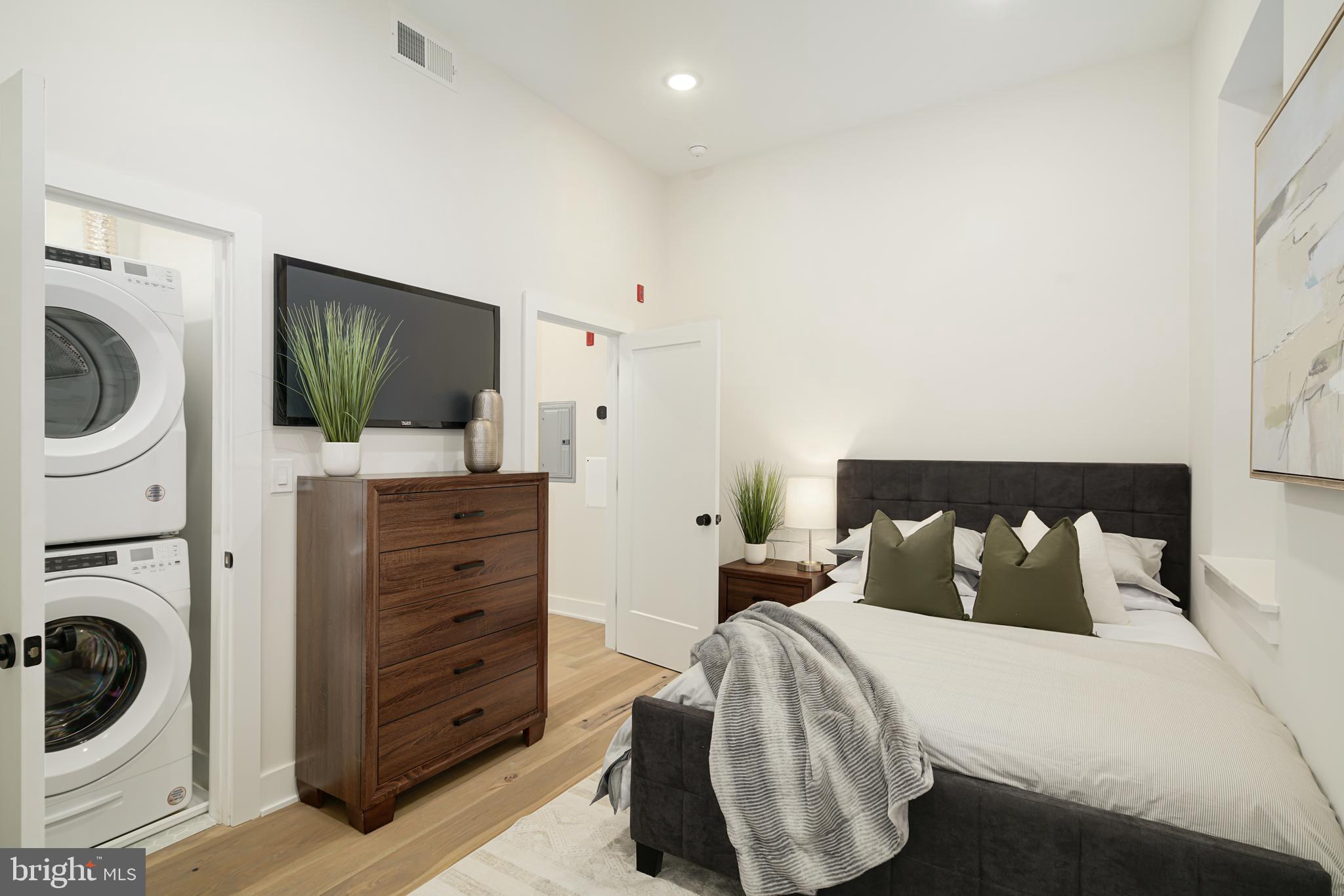 FAIRMOUNT - Residential