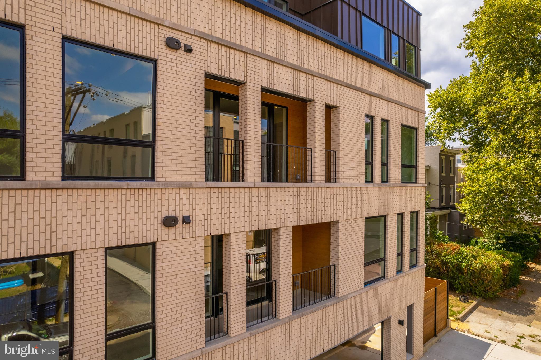 FAIRMOUNT - Residential