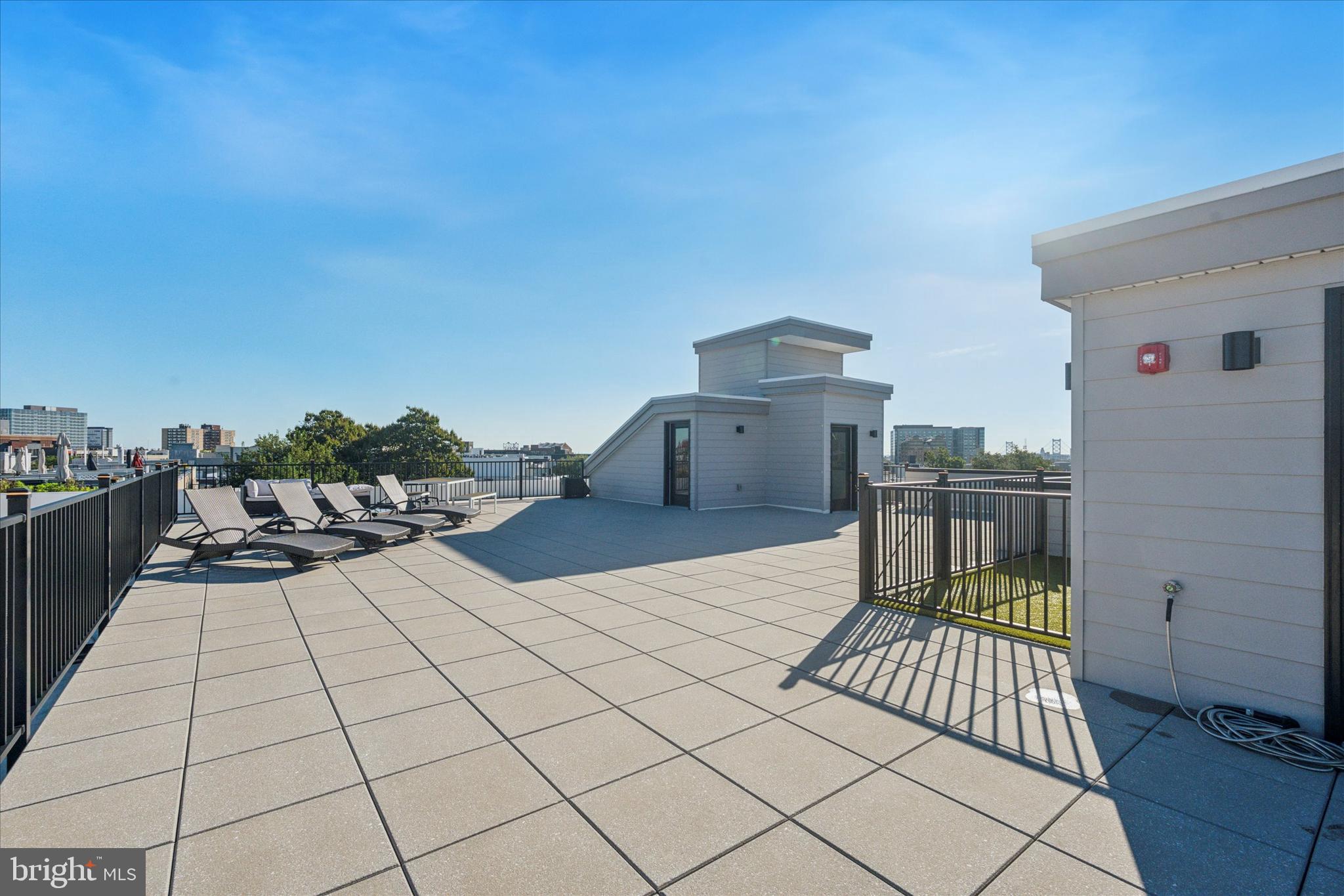 FAIRMOUNT - Residential