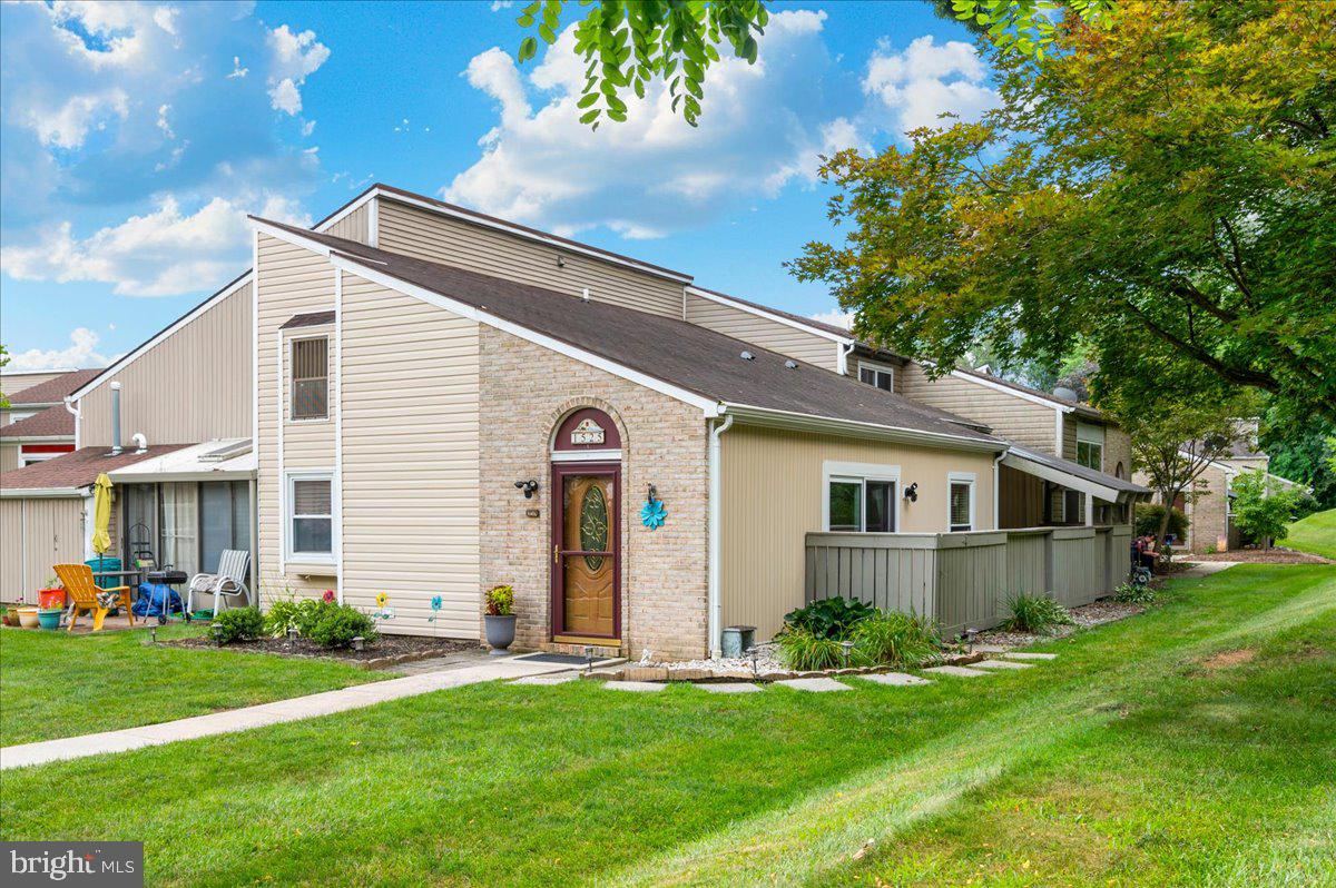 **OPEN HOUSE- SATURDAY, JULY 26 from 1-3PM** Welcome to this well-maintained 2-bedroom, 2-full-bath townhome in the desirable Woodlands North community! Enjoy the ease of one-level living with an open floor plan, vaulted ceilings, and an updated kitchen featuring granite countertops and stainless steel appliances. The primary bedroom offers a walk-in closet, en suite bath, and direct access to a private, fenced-in area with a covered patio—perfect for unwinding with views of the wooded surroundings. Recent updates within the past two years include a new HVAC system, washing machine, microwave, carpet, paint, and hall bathroom flooring. Conveniently located near commuter routes, shopping, and restaurants, this home offers the perfect blend of comfort, privacy, and accessibility. Don’t miss out—schedule your showing today!