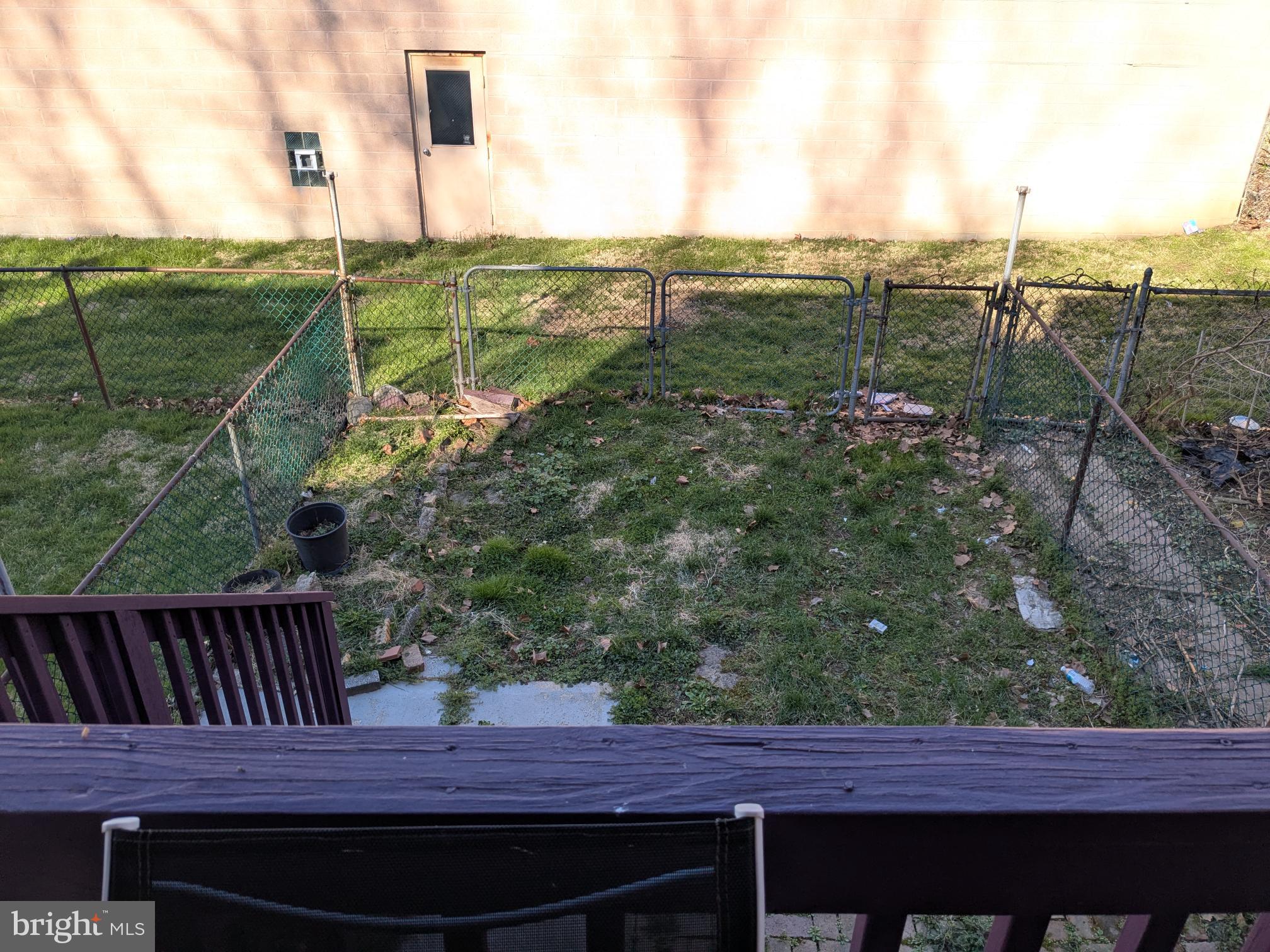 LAWNCREST - Residential