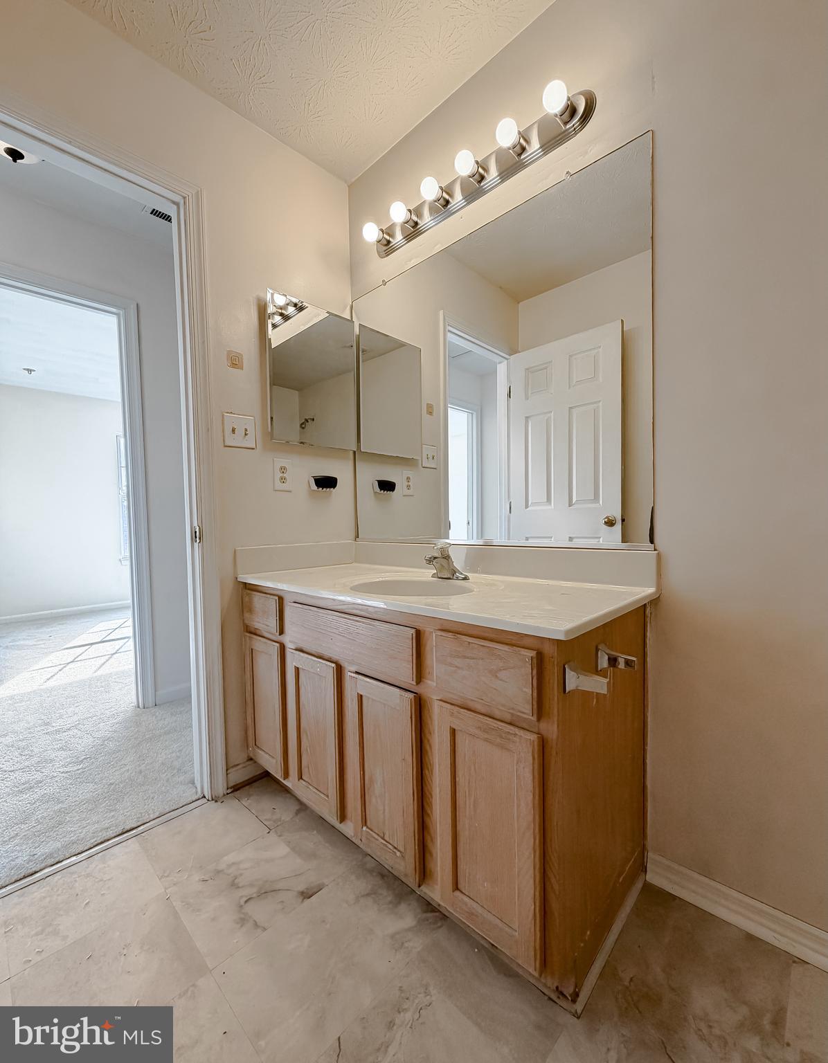 HICKORY HILLS NORTH - Residential