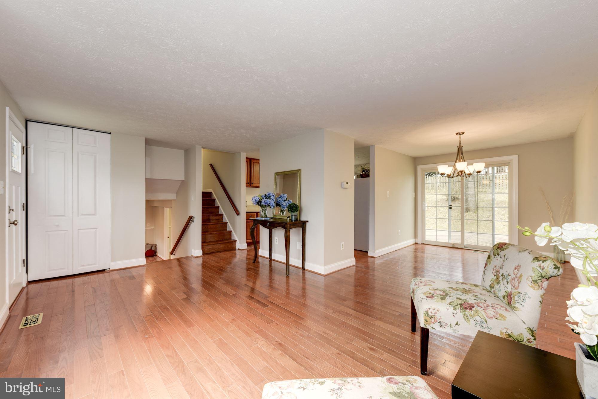 BURKE CENTRE - Residential