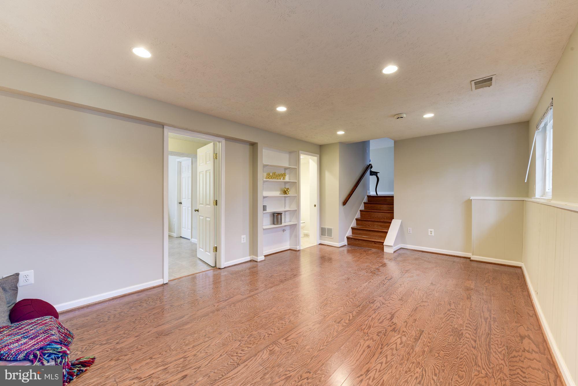 BURKE CENTRE - Residential