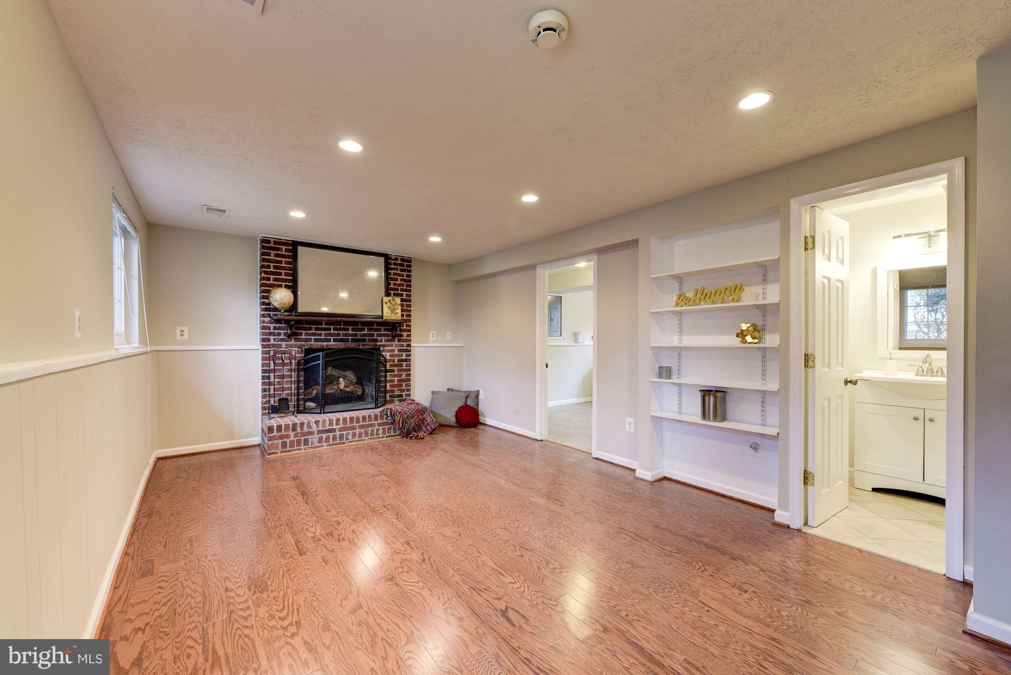 BURKE CENTRE - Residential