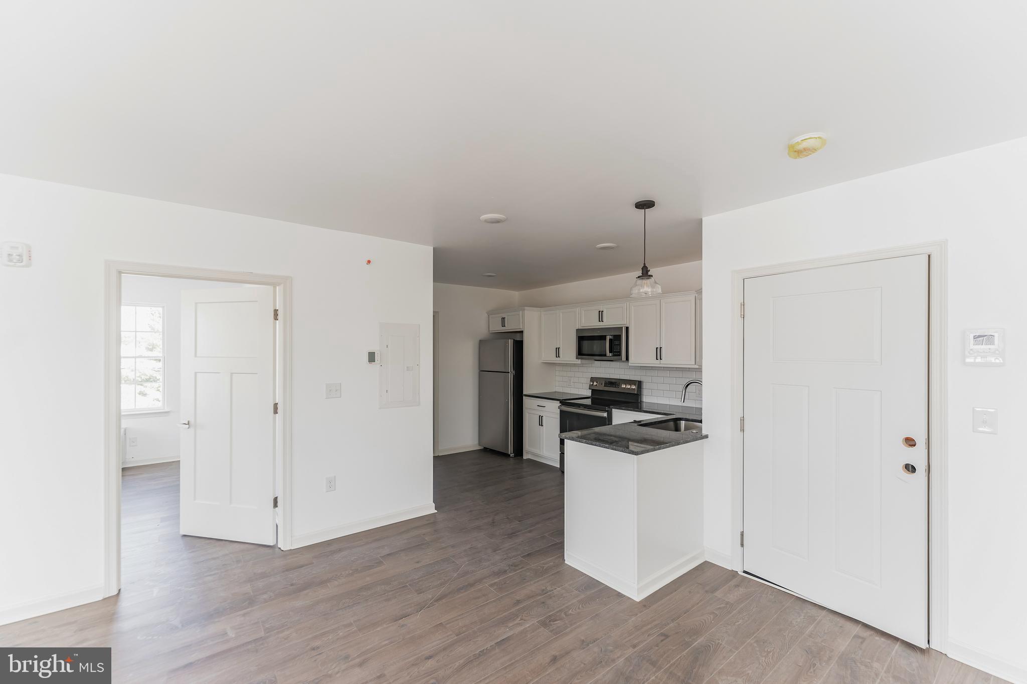 ROXBOROUGH - Residential Lease