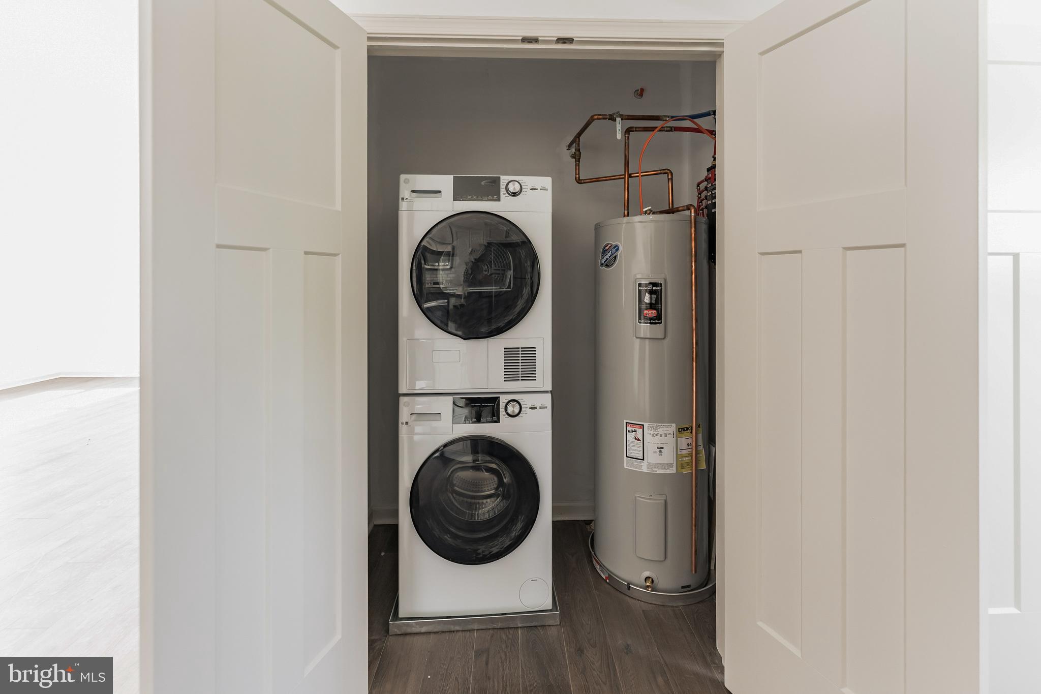 ROXBOROUGH - Residential Lease