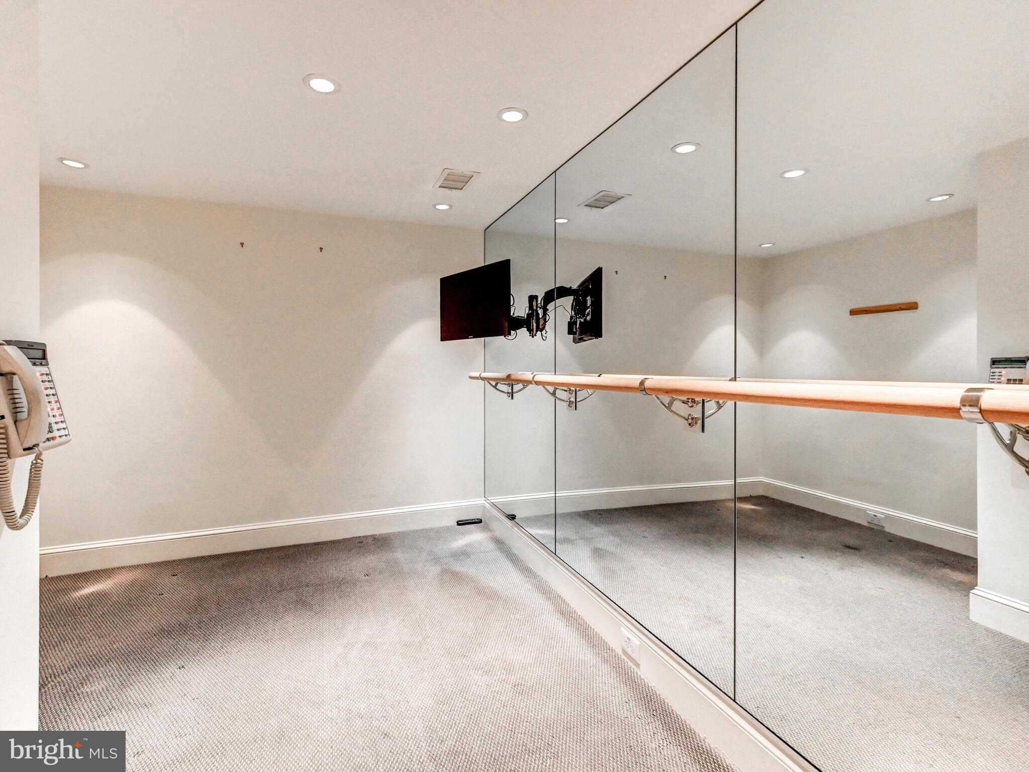 ONE SLADE - Residential