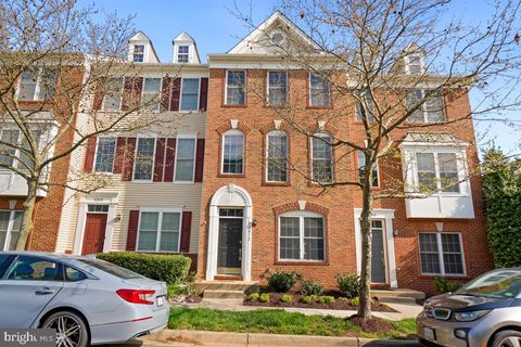42812 SMALLWOOD TERRACE CHANTILLY VA 20152