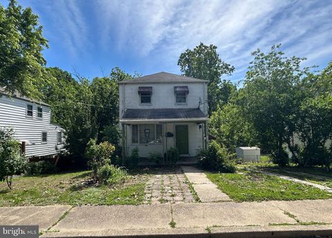 Photo of 4407 Ridge Drive, BALTIMORE, MD 21229 (MLS # MDBC2144200)