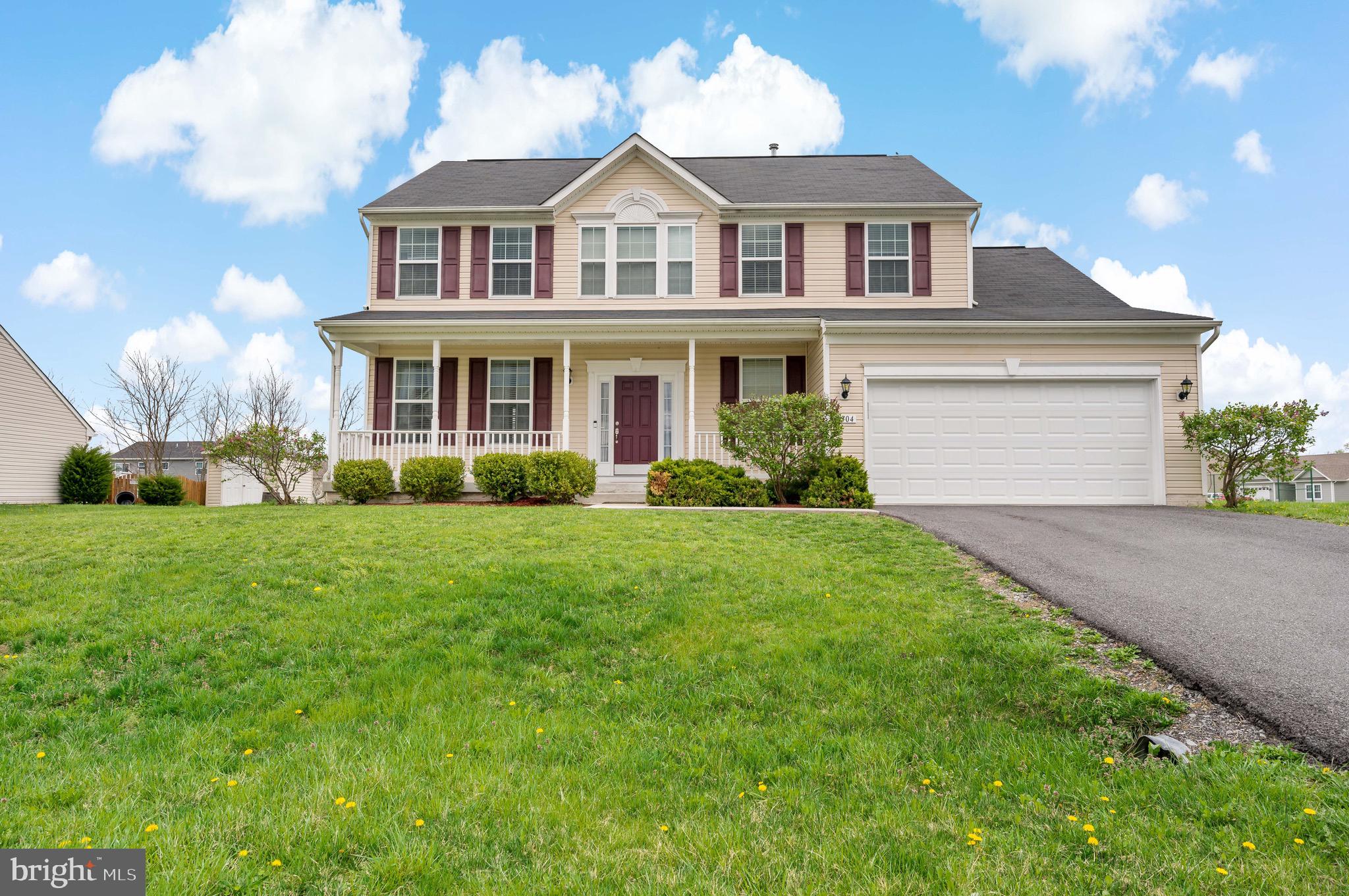 Checkout this move in ready 4 bedroom 3.5 bath colonial. Home offers natural gas. Has a large primary suite with walk-in closet, soaking tub, separate shower, and a dual vanity. Very commuter friendly location. Full finished basement with a bonus room that could be an unofficial 5th bedroom.
