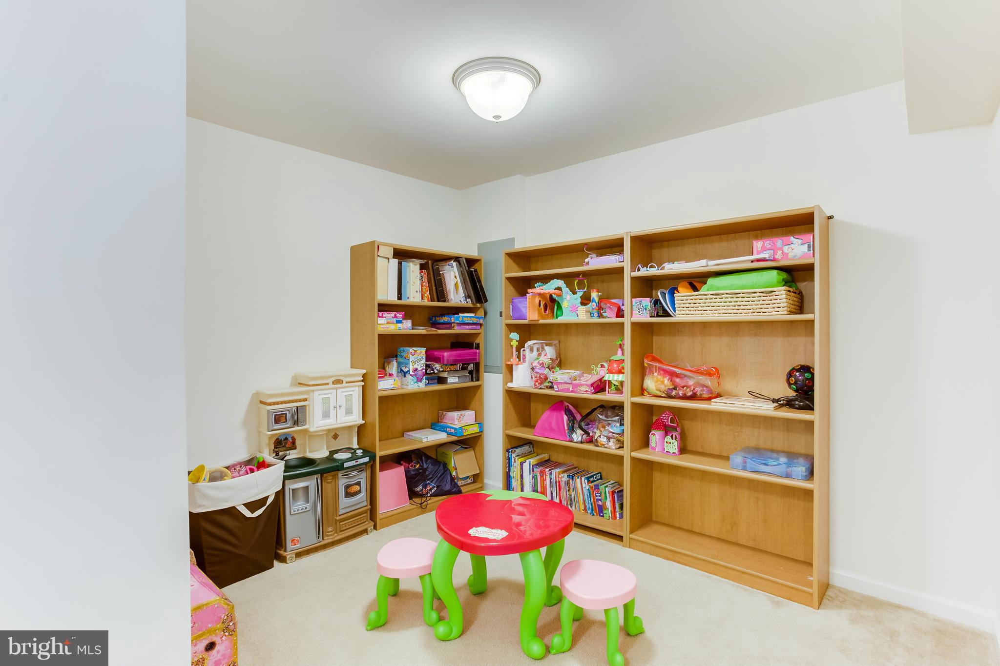 LEE'S PARKE - Residential