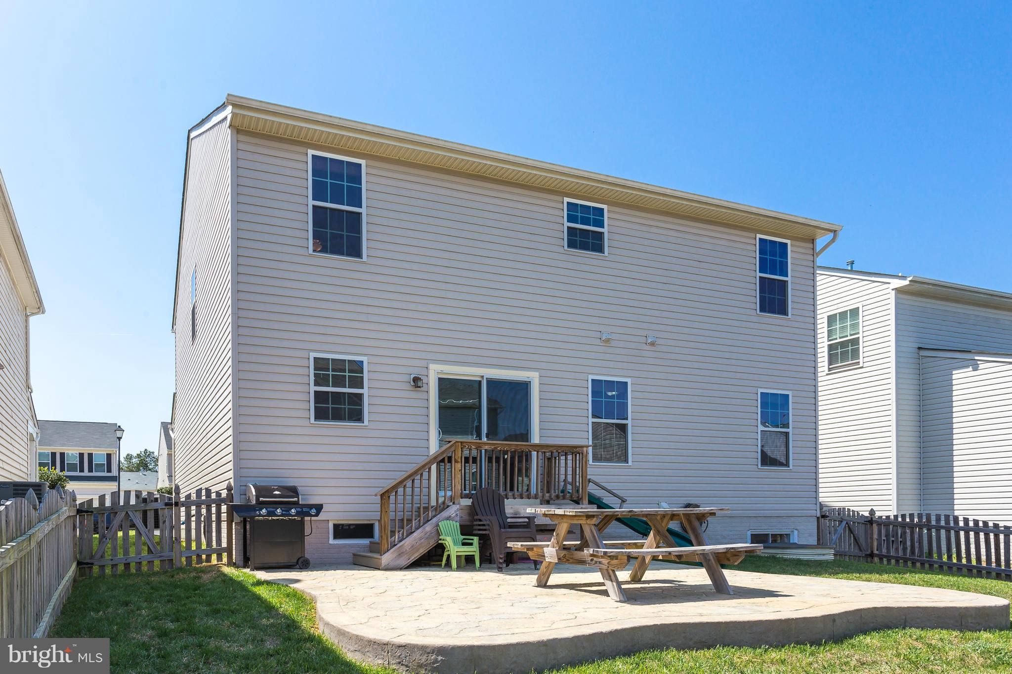 LEE'S PARKE - Residential