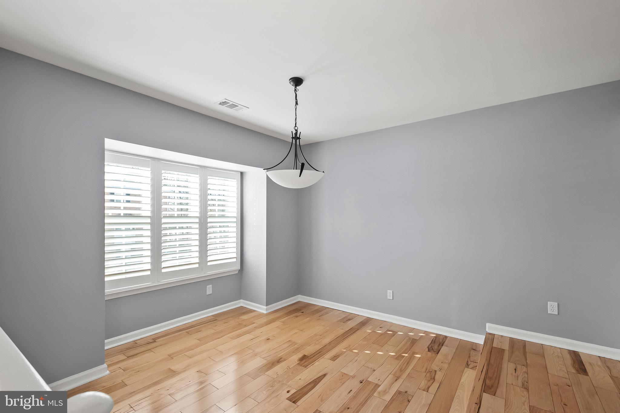 VILLAGE OF MOUNT AIR - Residential