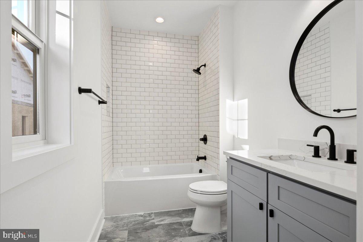 WAYCROFT - WOODLAWN - Residential