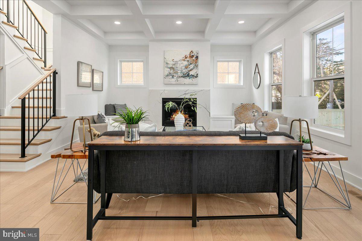 WAYCROFT - WOODLAWN - Residential