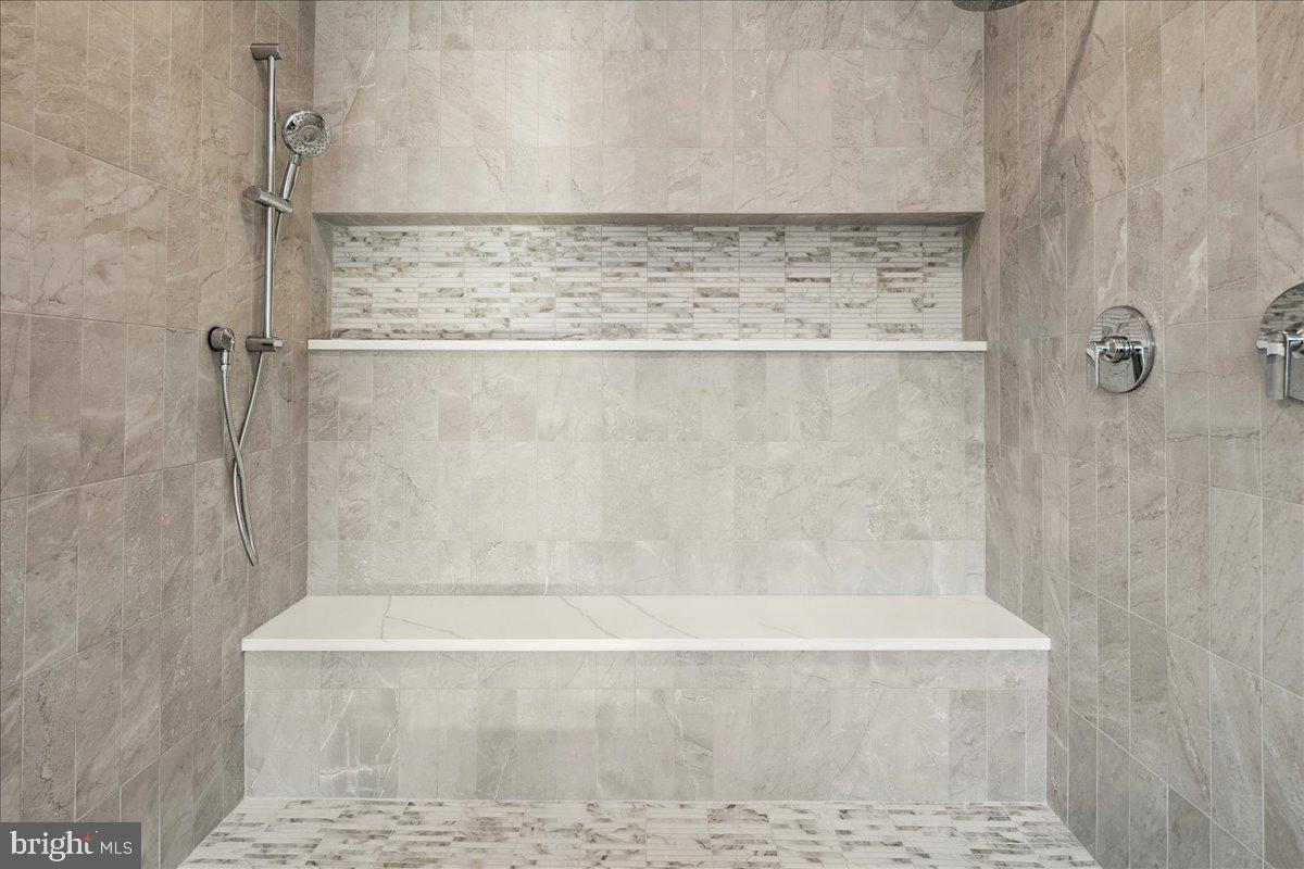 WAYCROFT - WOODLAWN - Residential