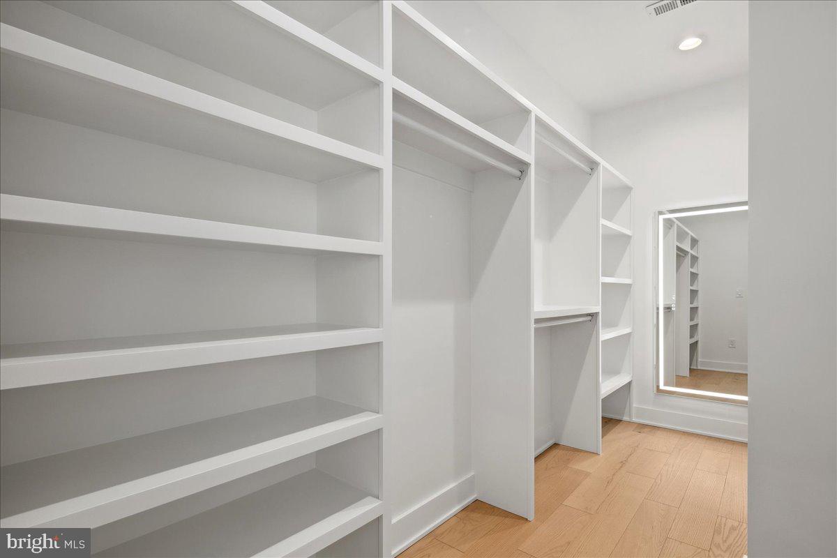 WAYCROFT - WOODLAWN - Residential