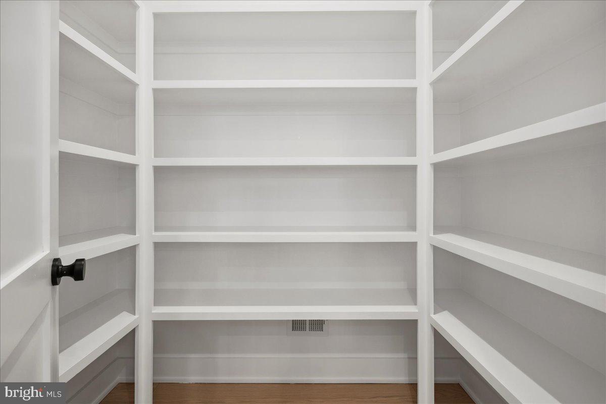 WAYCROFT - WOODLAWN - Residential