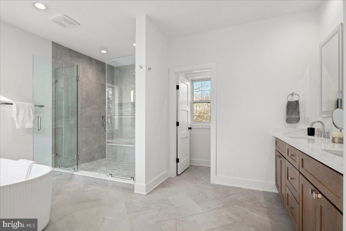 WAYCROFT - WOODLAWN - Residential