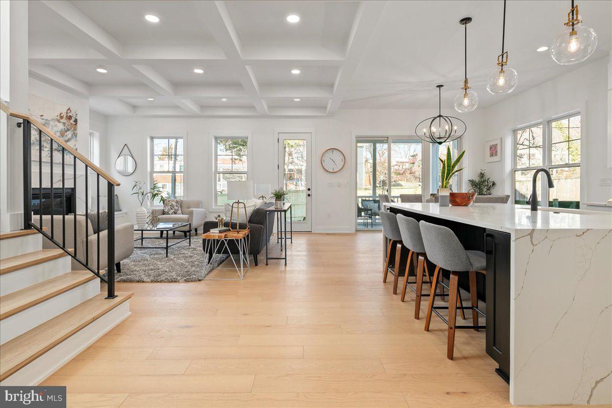 WAYCROFT - WOODLAWN - Residential