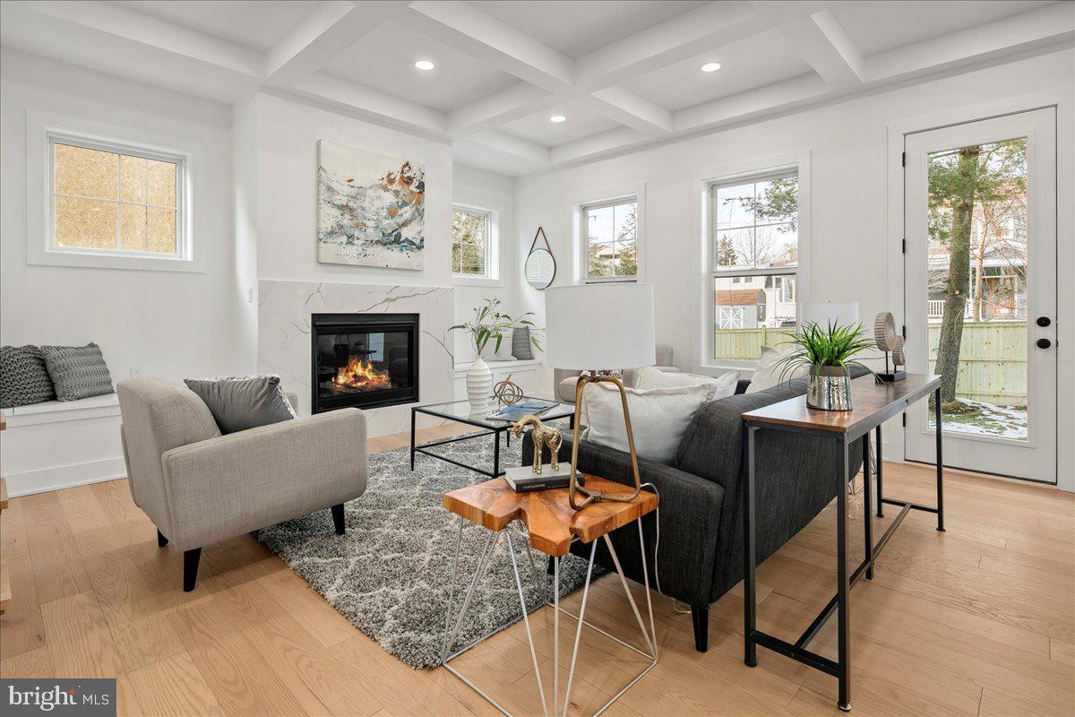 WAYCROFT - WOODLAWN - Residential