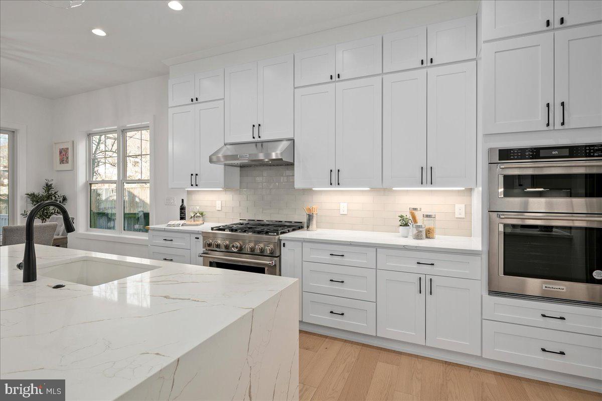 WAYCROFT - WOODLAWN - Residential