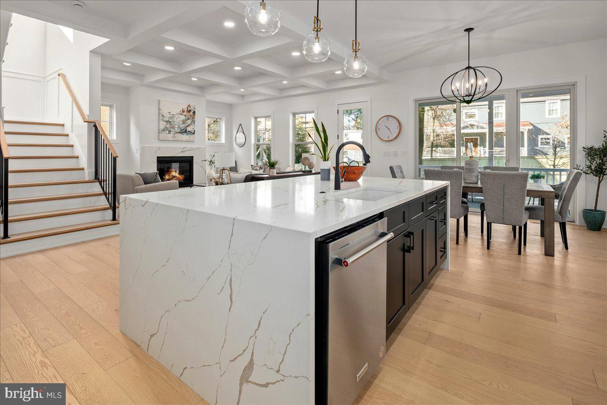 WAYCROFT - WOODLAWN - Residential