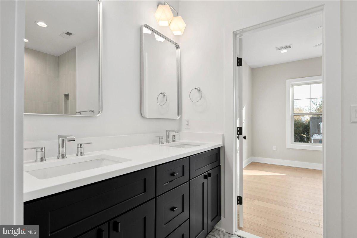 WAYCROFT - WOODLAWN - Residential